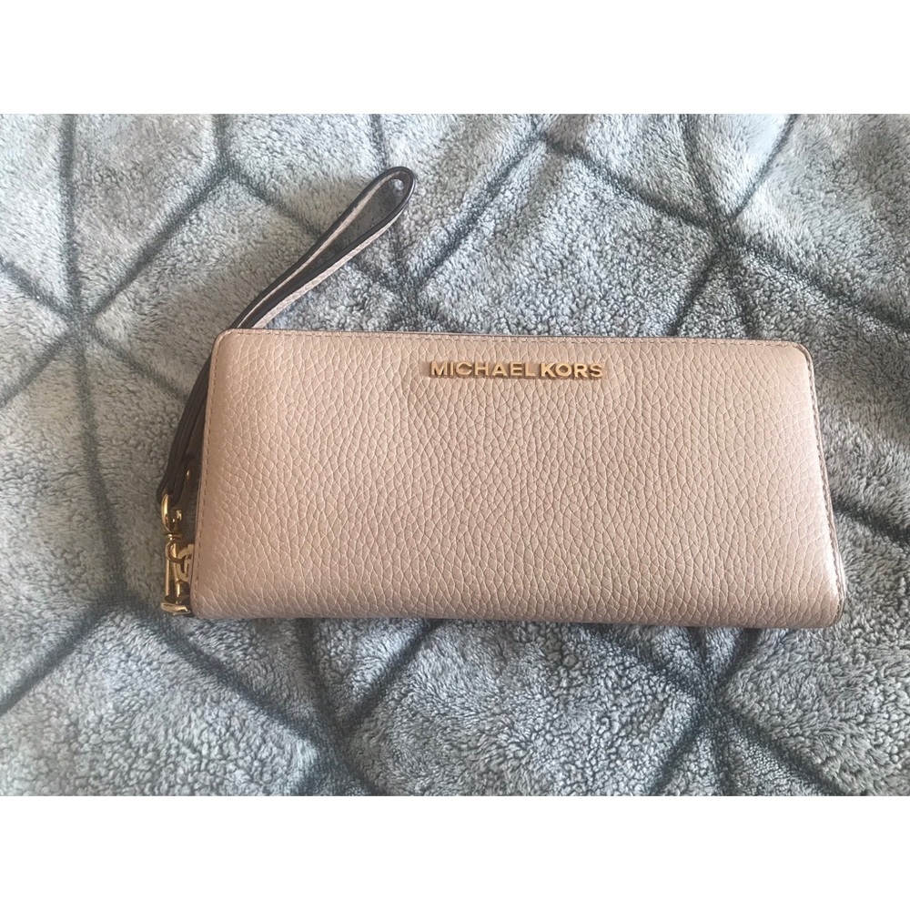Michael Kors Wrist Wallet